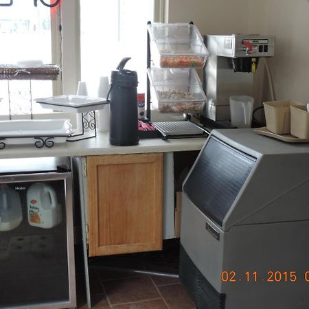 Gratiot View Motel Shields Extérieur photo